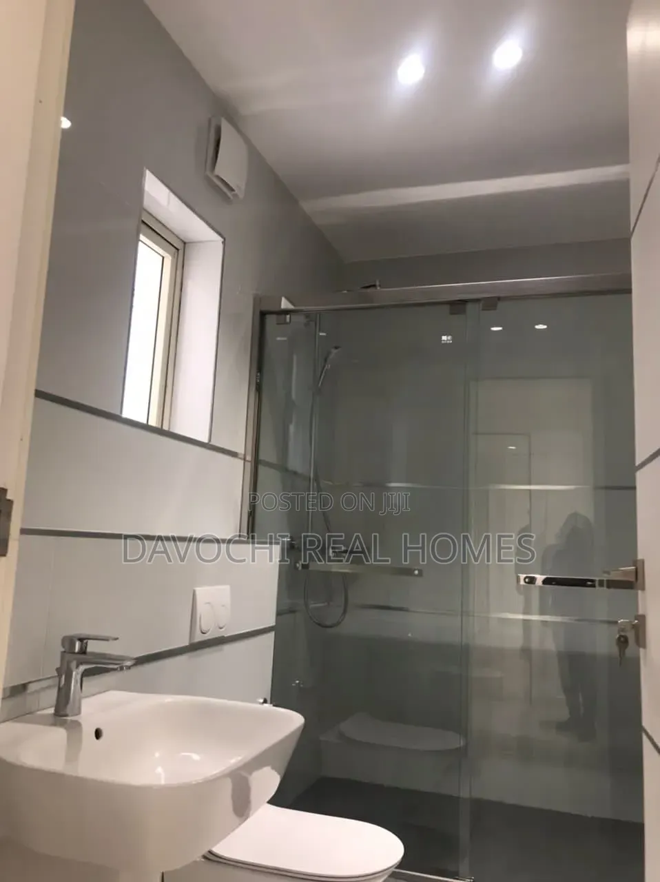3bdrm Apartment in Lekki Phase 1 for rent in Lekki Phase 1