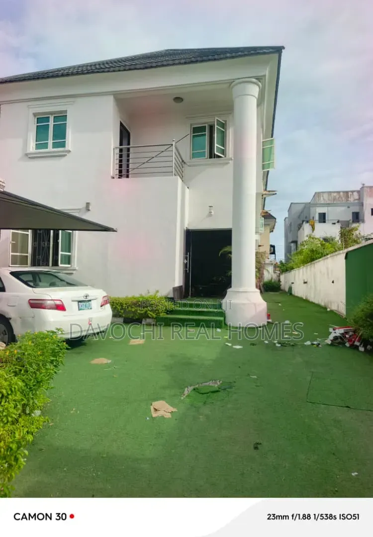 6bdrm Duplex in Lekki Phase 1 for rent in Lekki Phase 1