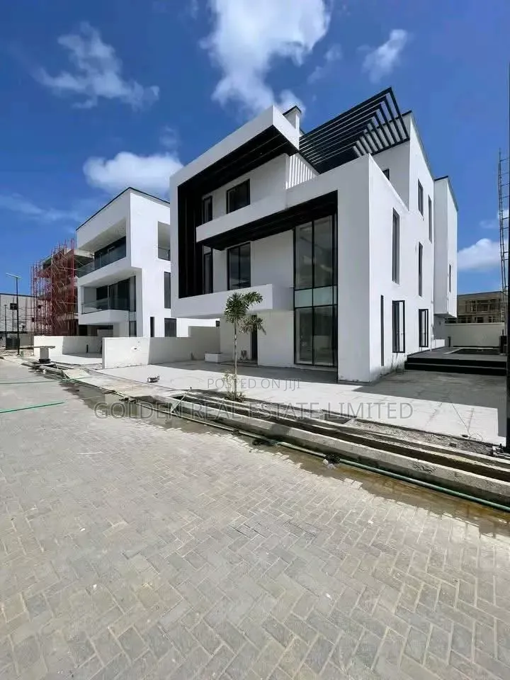 6bdrm Duplex in Lekki Phase 1 for sale in Lekki Phase 1