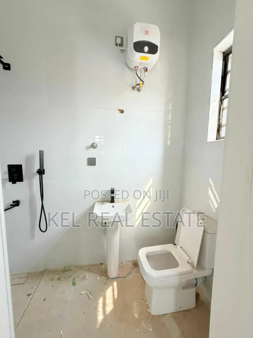 5bdrm Duplex in GRA Phase 1 for sale in GRA Phase 1