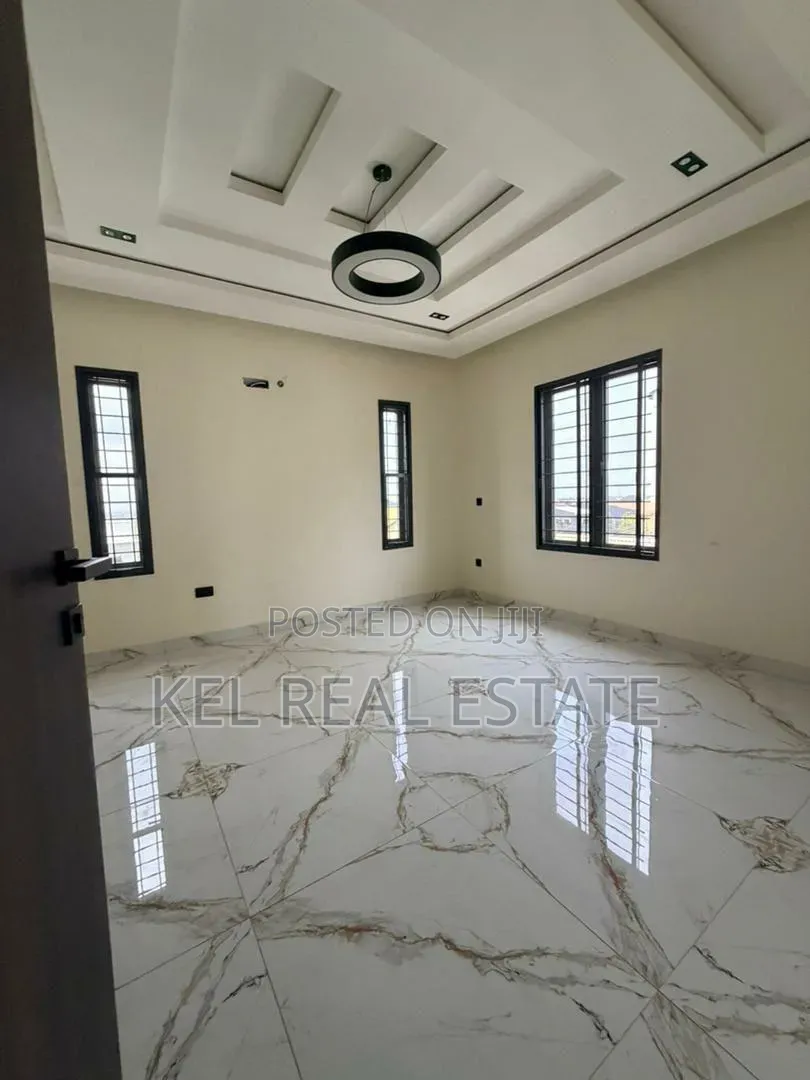 4bdrm Duplex in GRA Phase 1 for sale in GRA Phase 1