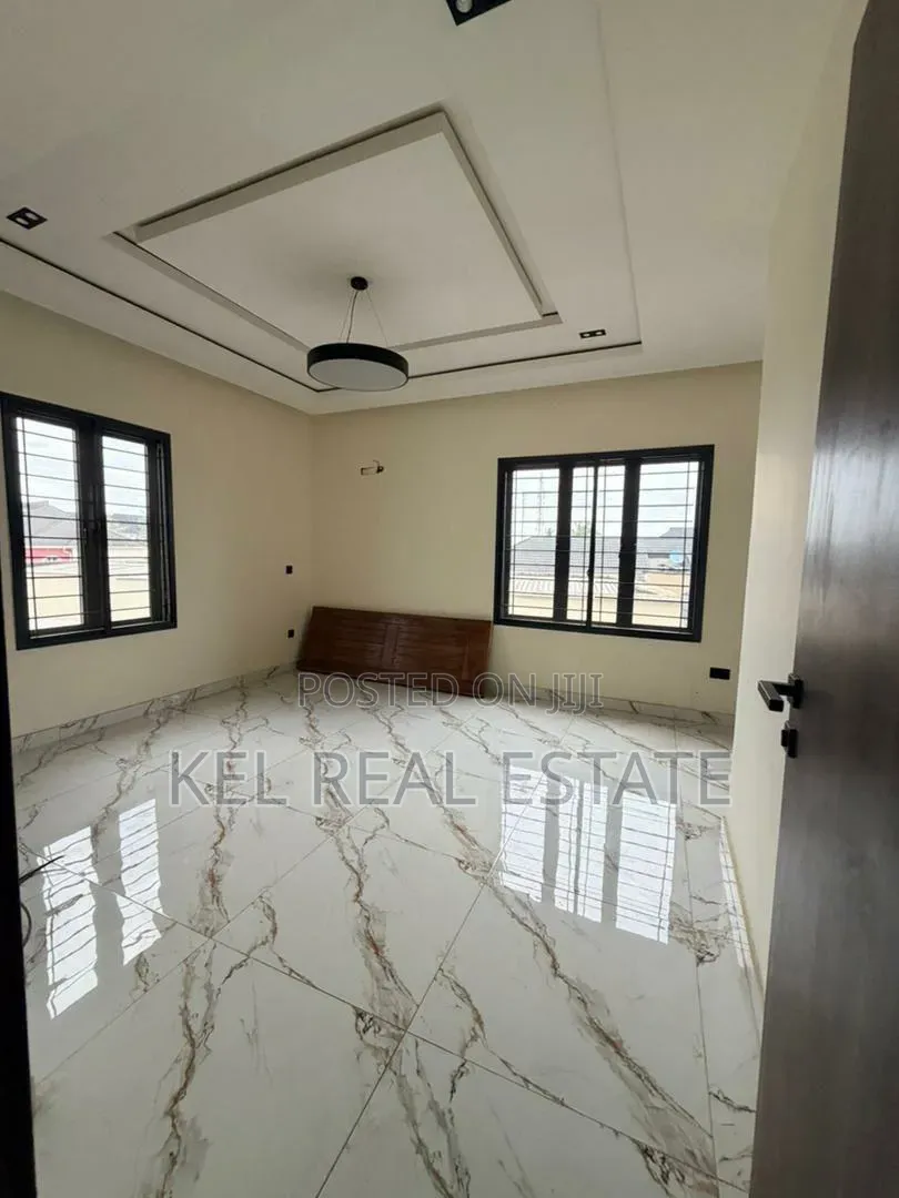 4bdrm Duplex in GRA Phase 1 for sale in GRA Phase 1