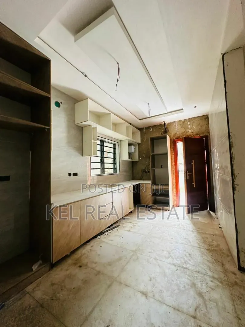 5bdrm Duplex in Omole Phase 1 for sale in Omole Phase 1