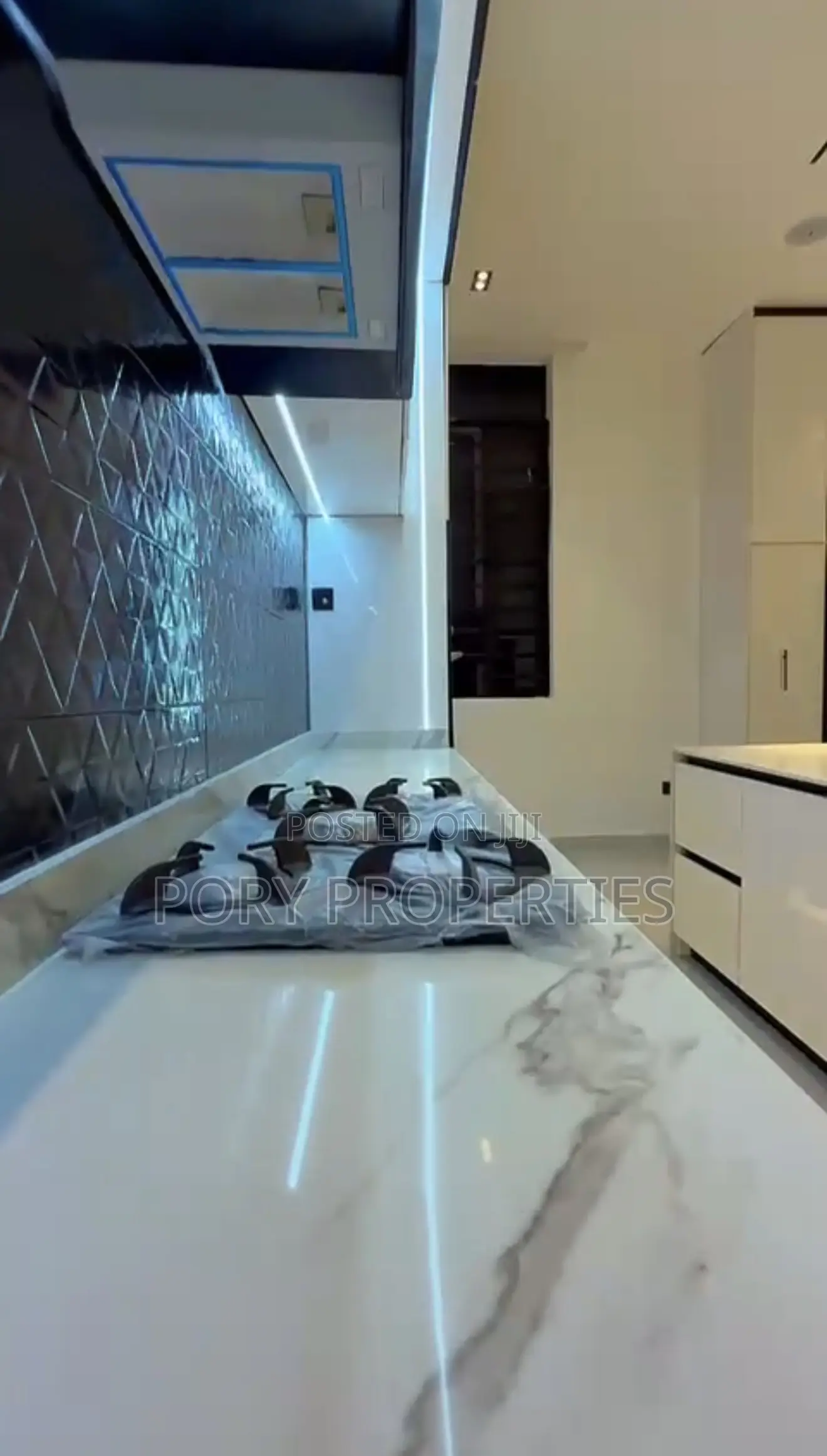 Furnished 5bdrm Duplex in Royal Pine Estate, Lekki Phase 2 for sale in Lekki Phase 2
