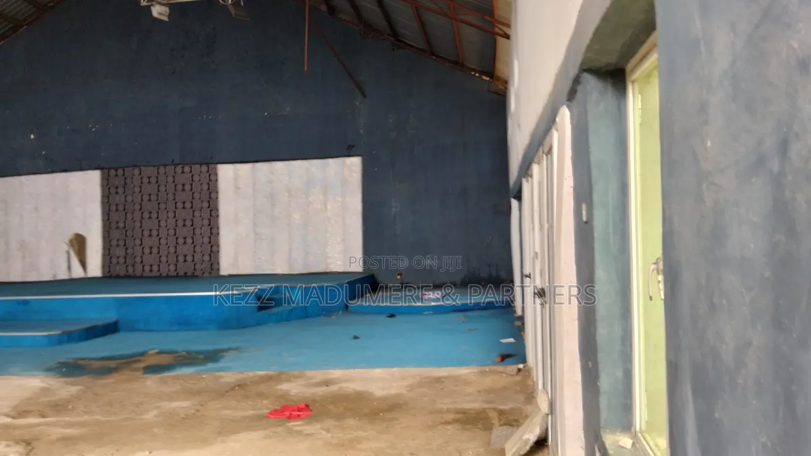 To Let / Lease : 1000 Seating Capacity Church Hall at Sars Rd, Ph in Rumuahalu