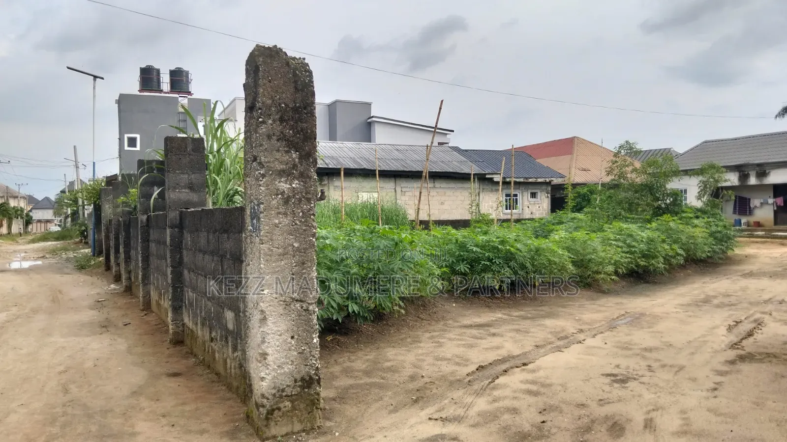 For Sale: 3 Plots With a Small Bungalow at Mandela Estate Sars Rd Ph in Rumuahalu