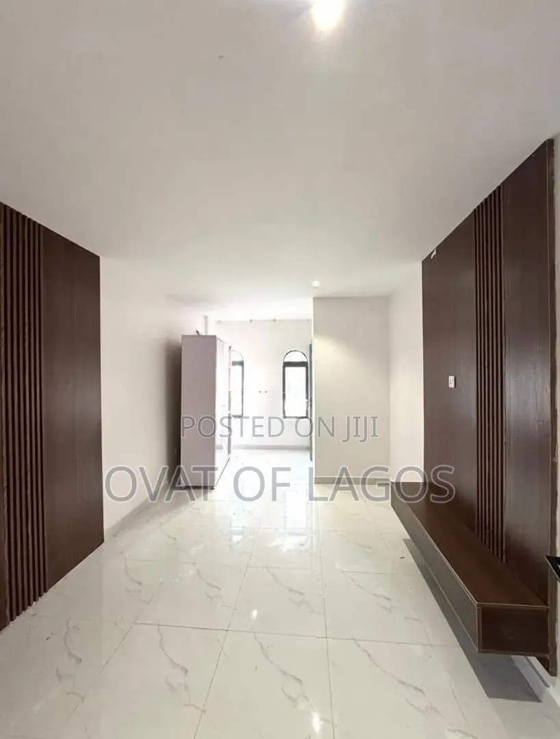 2bdrm Duplex in Freedom Way, Lekki Phase 1 for rent in Lekki Phase 1