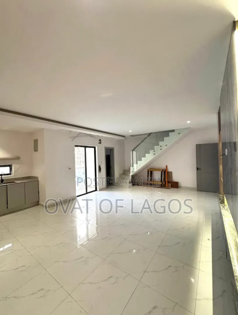2bdrm Duplex in Freedom Way, Lekki Phase 1 for rent in Lekki Phase 1
