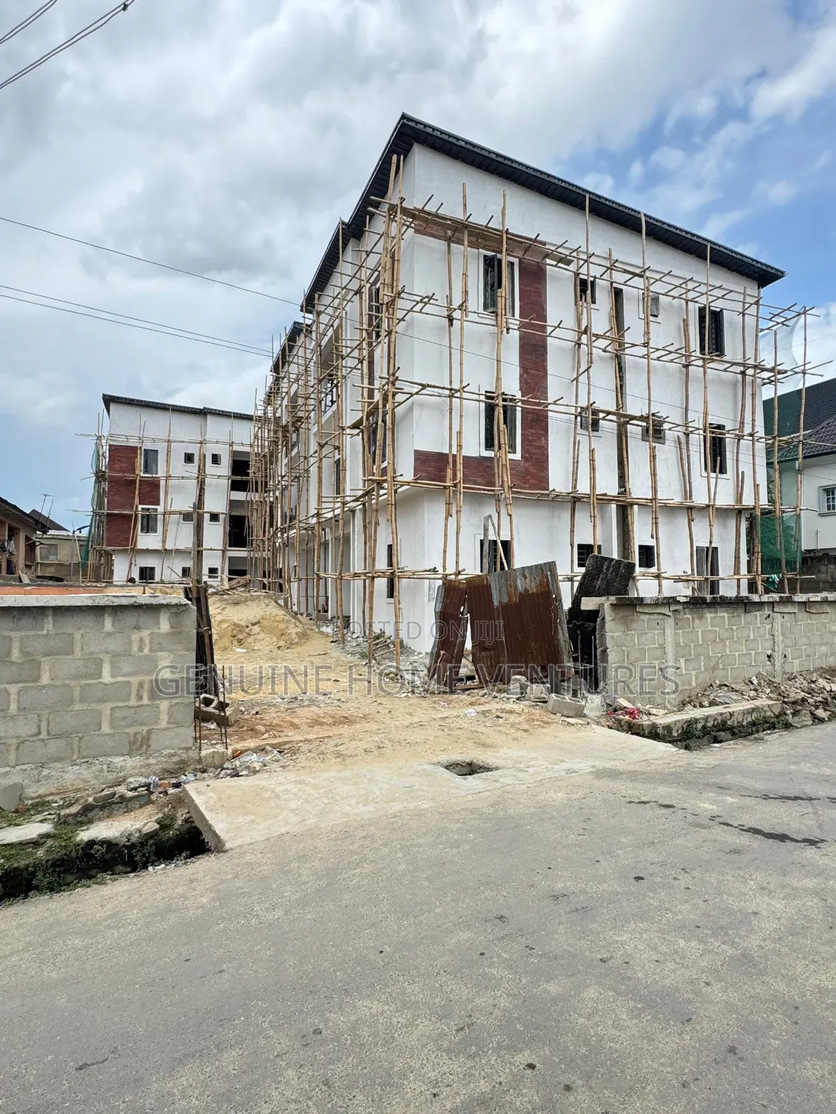2bdrm Apartment in Bode Thomas for sale in Bode Thomas
