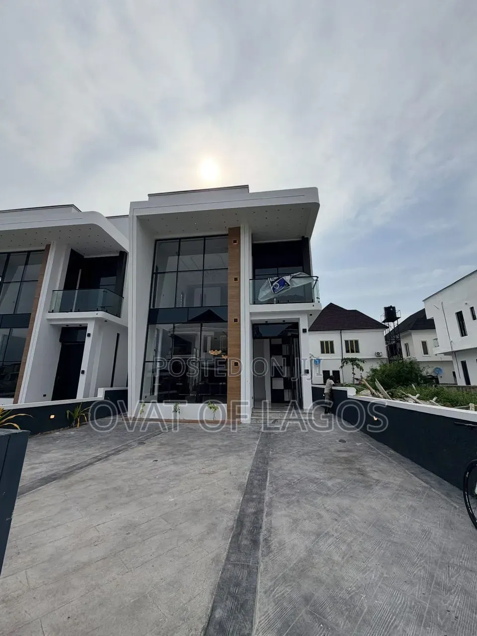 5bdrm Duplex in Megamound Estate, Lekki Phase 1 for sale in Lekki Phase 1