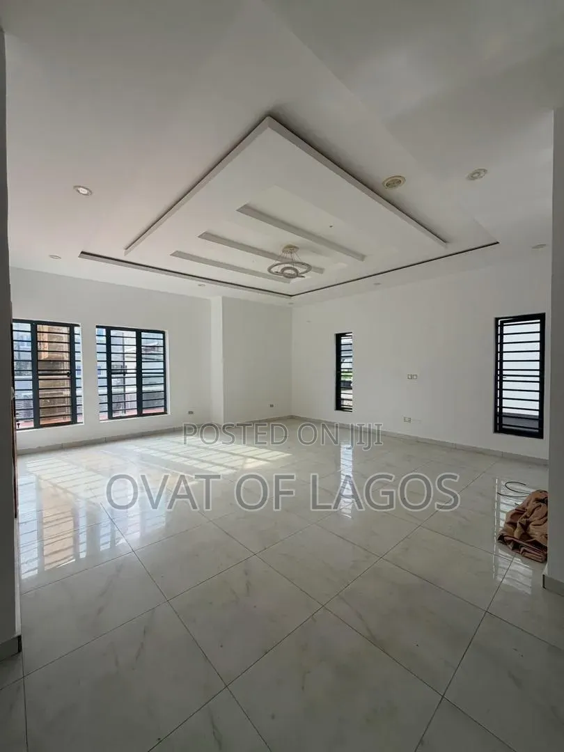 4bdrm Duplex in Megamound, Ikota for sale in Ikota