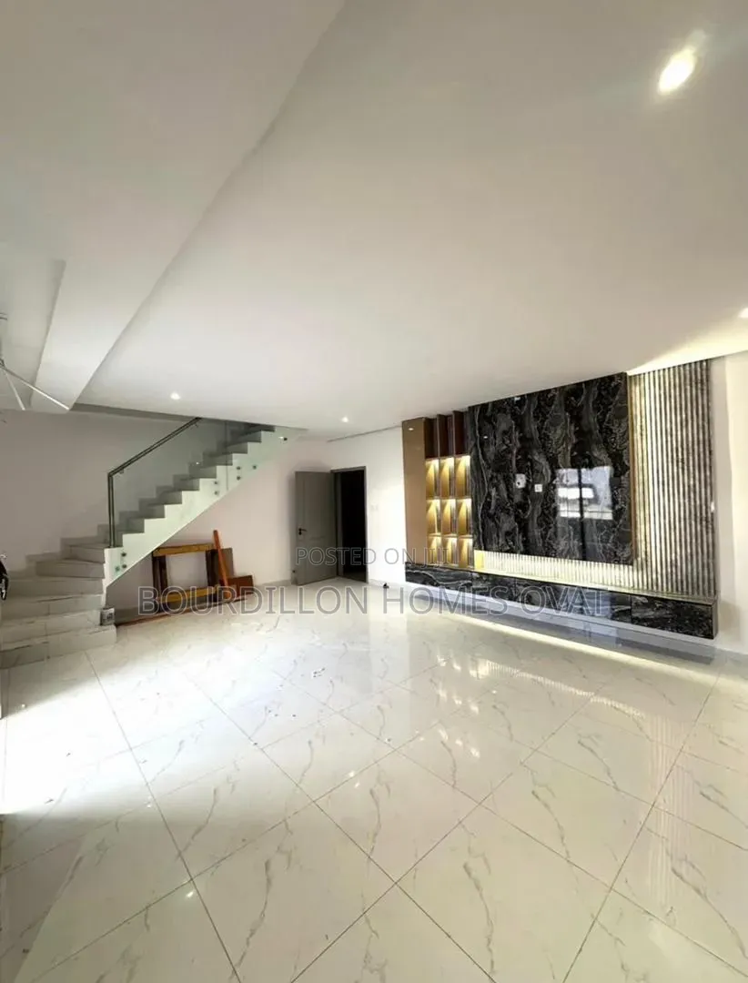 2bdrm Maisonette in Freedomway Lekki for rent in Ilaje / Lekki