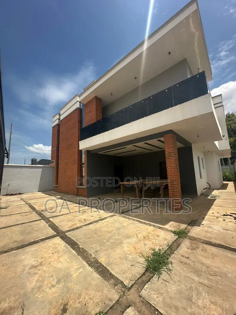5bdrm Duplex in Ajila Road 5 Elebu, for sale in Ibadan