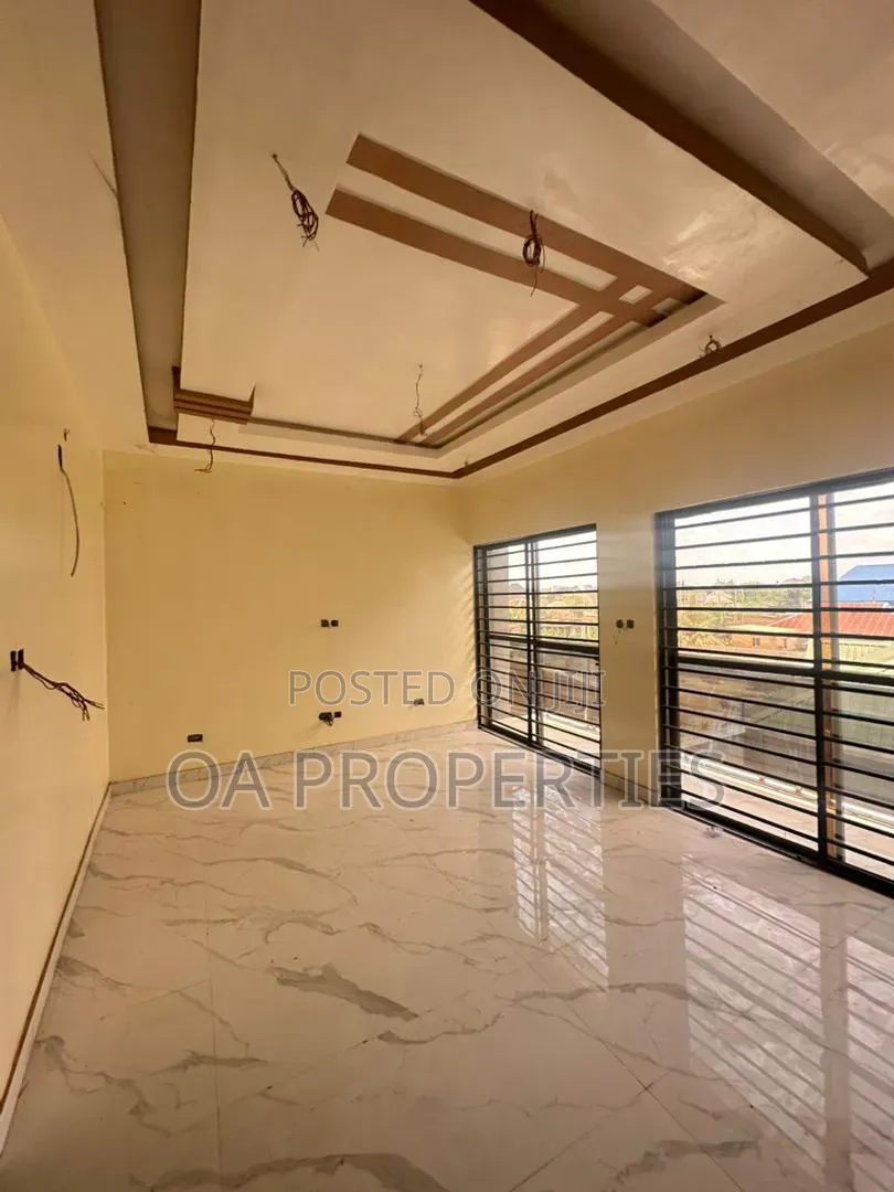 5bdrm Duplex in Ajila Road 5 Elebu, for sale in Ibadan