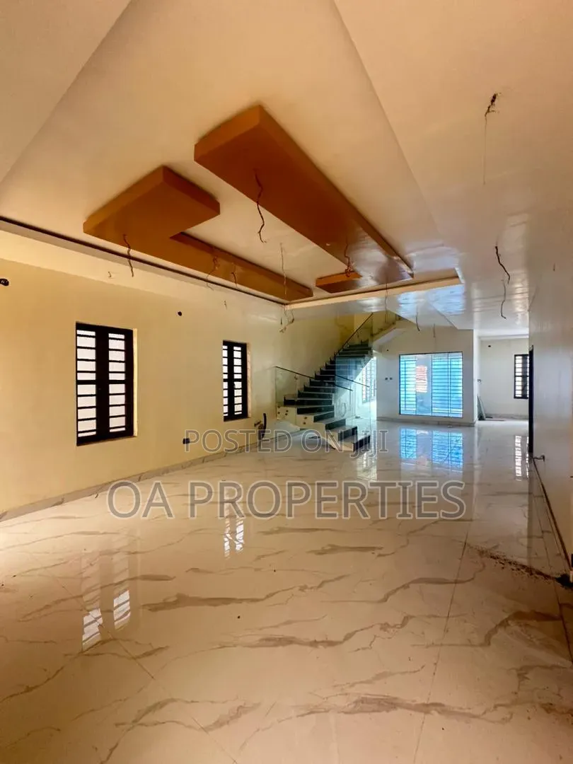5bdrm Duplex in Ajila Road 5 Elebu, for sale in Ibadan