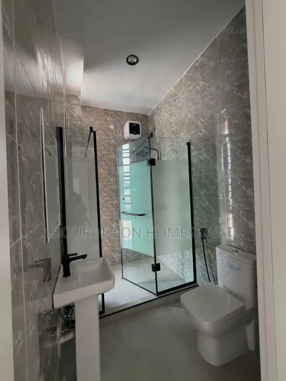 2bdrm Apartment in Ologolo Lekki Lagos for sale in Ologolo