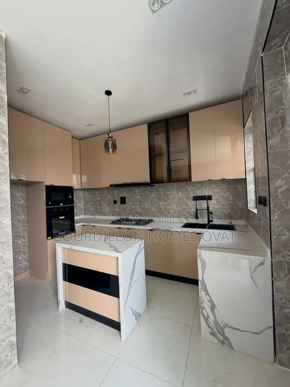 2bdrm Apartment in Ologolo Lekki Lagos for sale in Ologolo