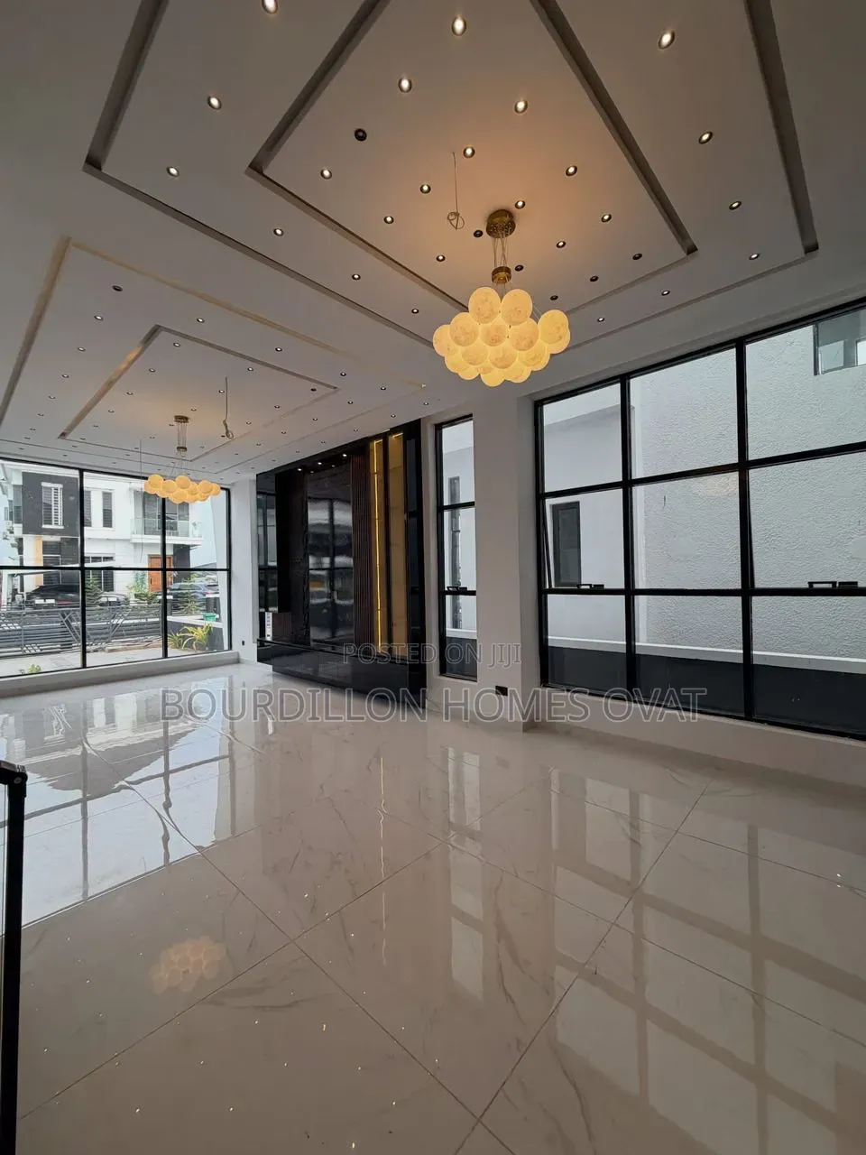 5bdrm Duplex in Megamound Lekki for sale in Ilaje / Lekki