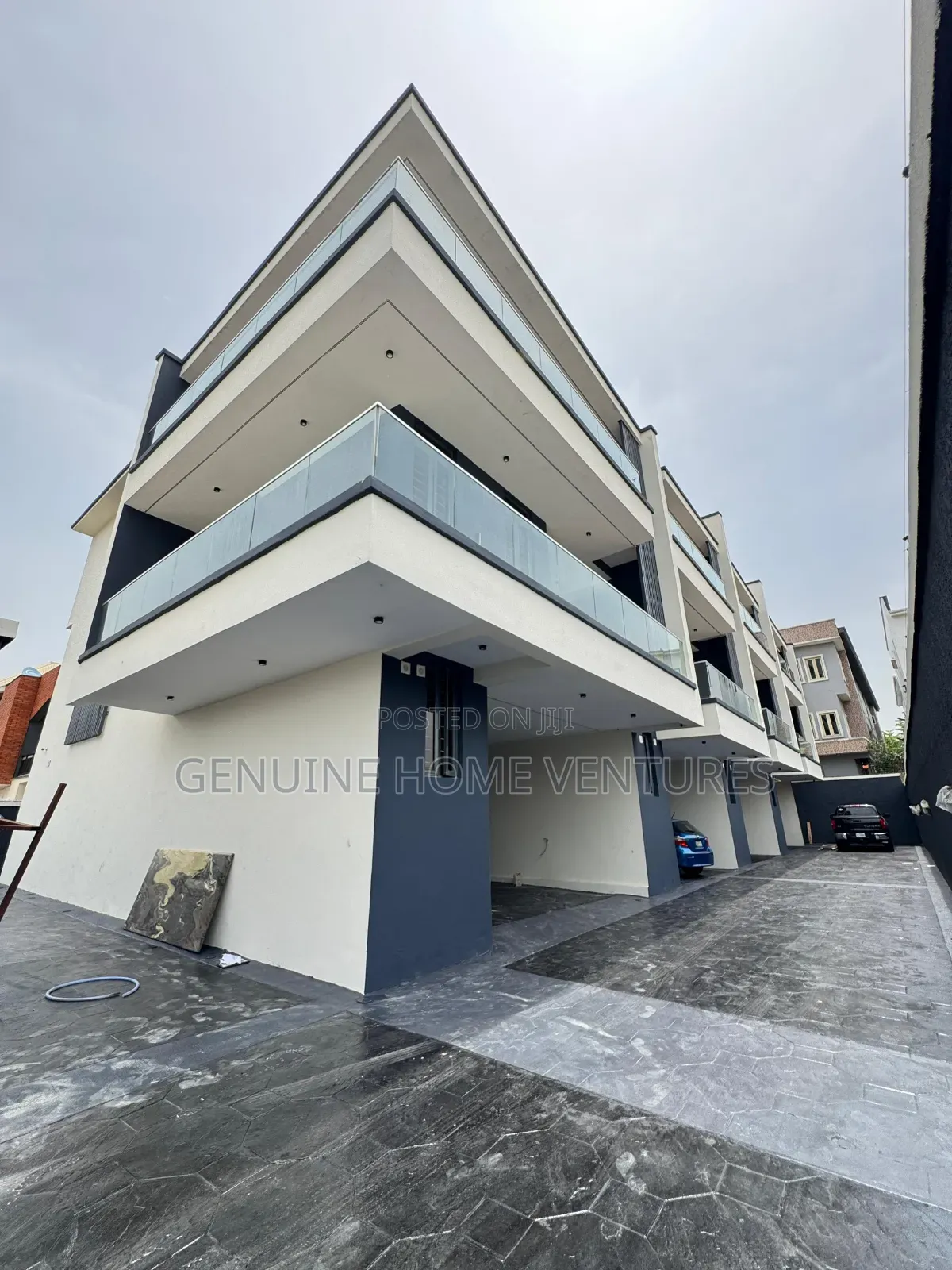 4bdrm Duplex in Ogudu Gra for sale in Ogudu GRA