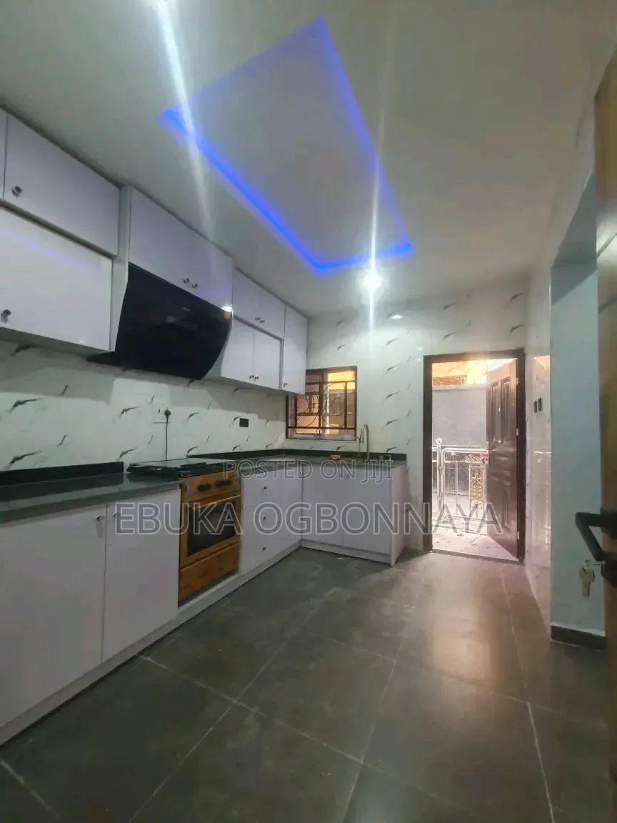 3bdrm Duplex in Sars Road, Obio-Akpor for rent in Obio-Akpor