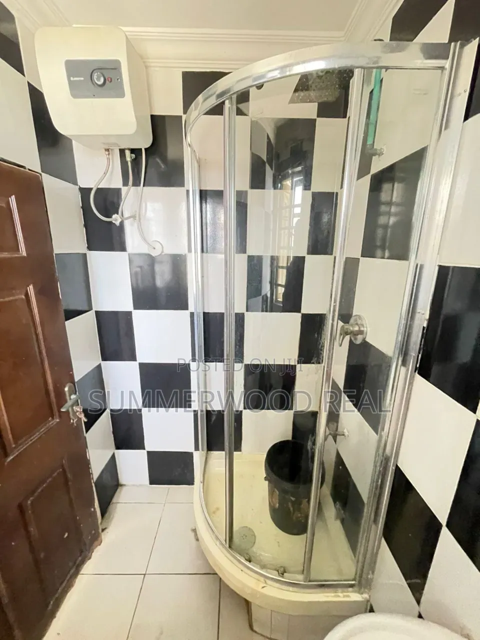 1bdrm Shared Apartment in Chevron for rent in Chevron