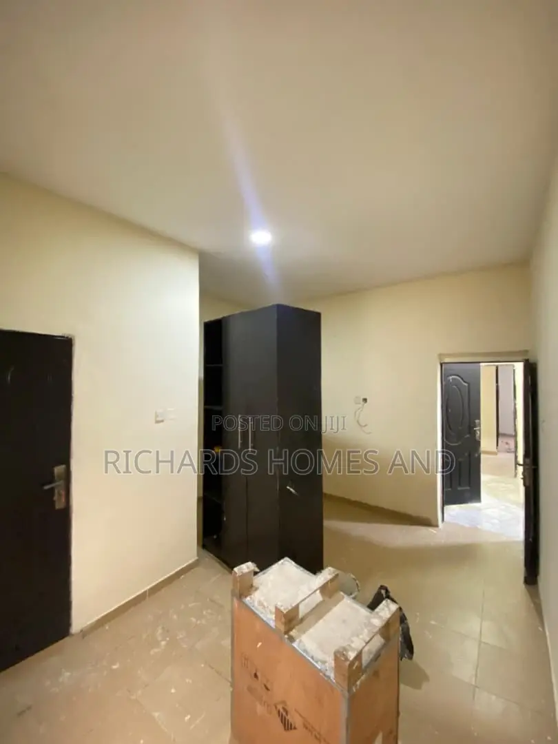 3bdrm Apartment in Osapa london for rent in Osapa london
