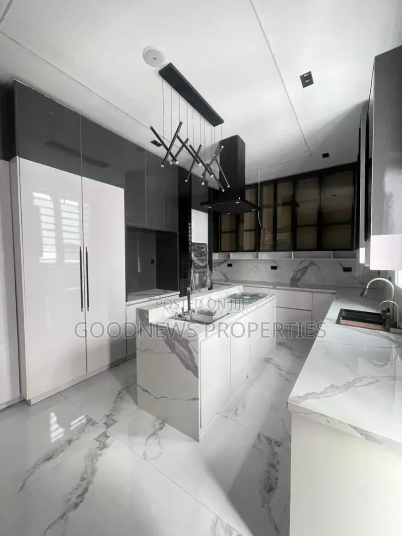 4bdrm Duplex in Ikota, Lekki for sale in Ikota