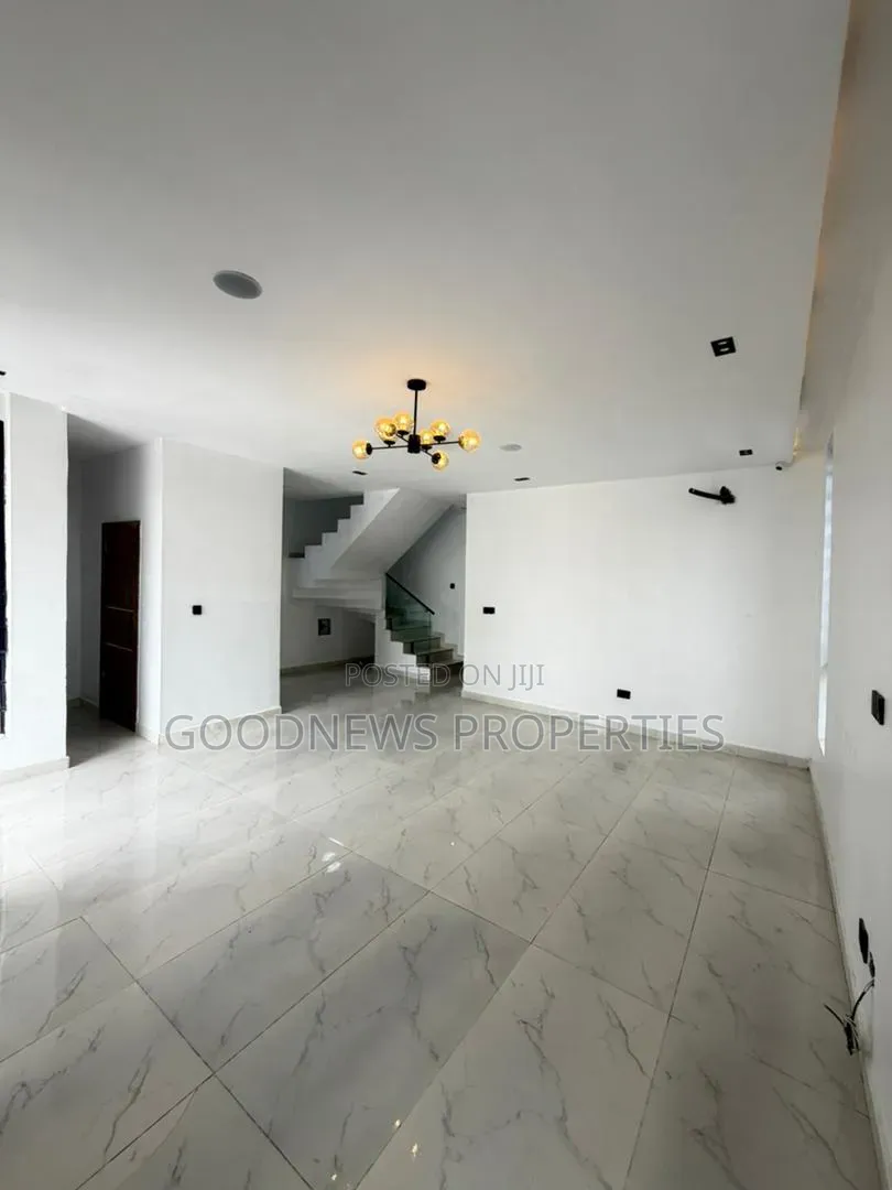 4bdrm Duplex in Ikota, Lekki for sale in Ikota