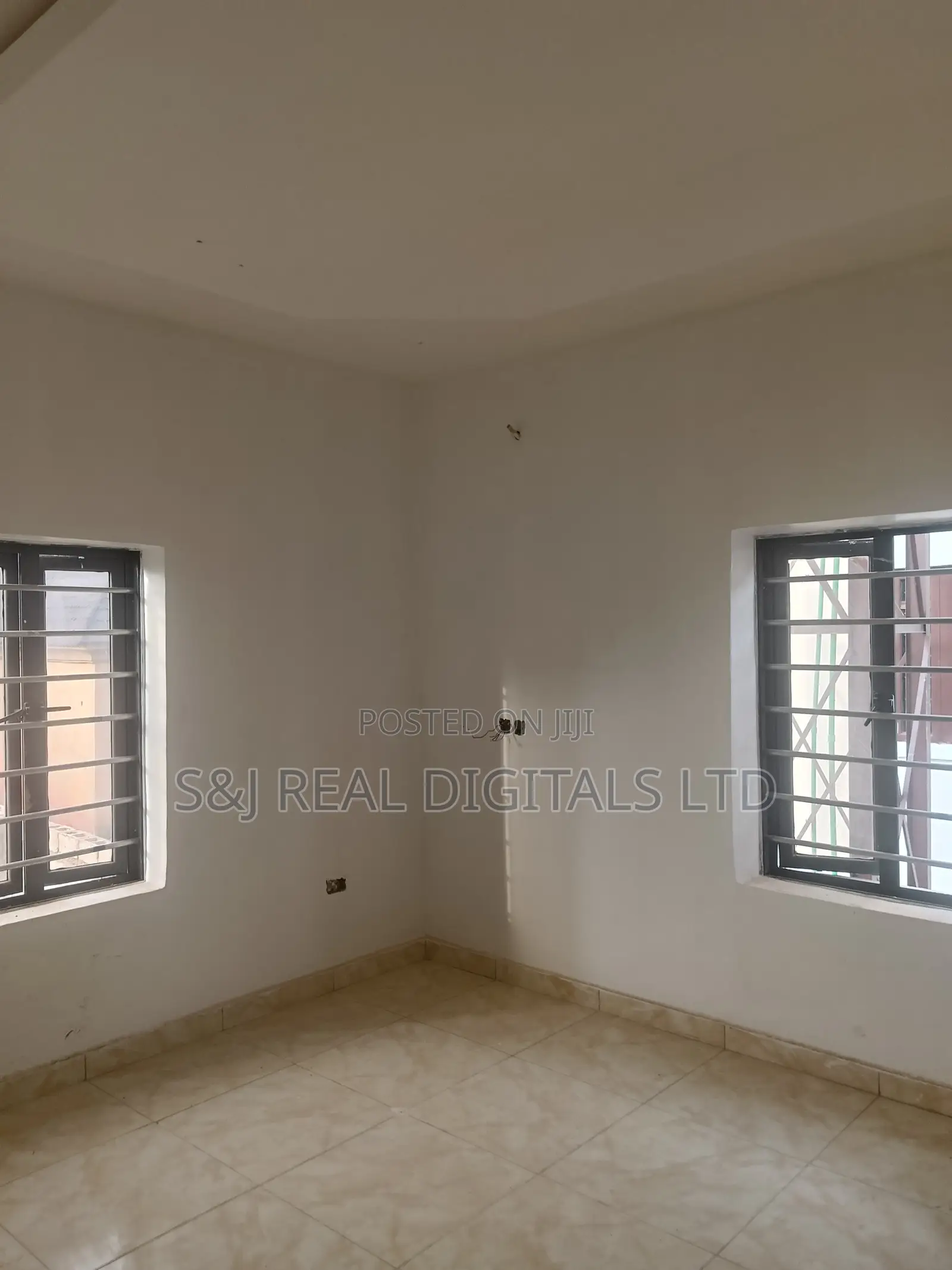 8bdrm Block of Flats in Kubwa for sale in Kubwa