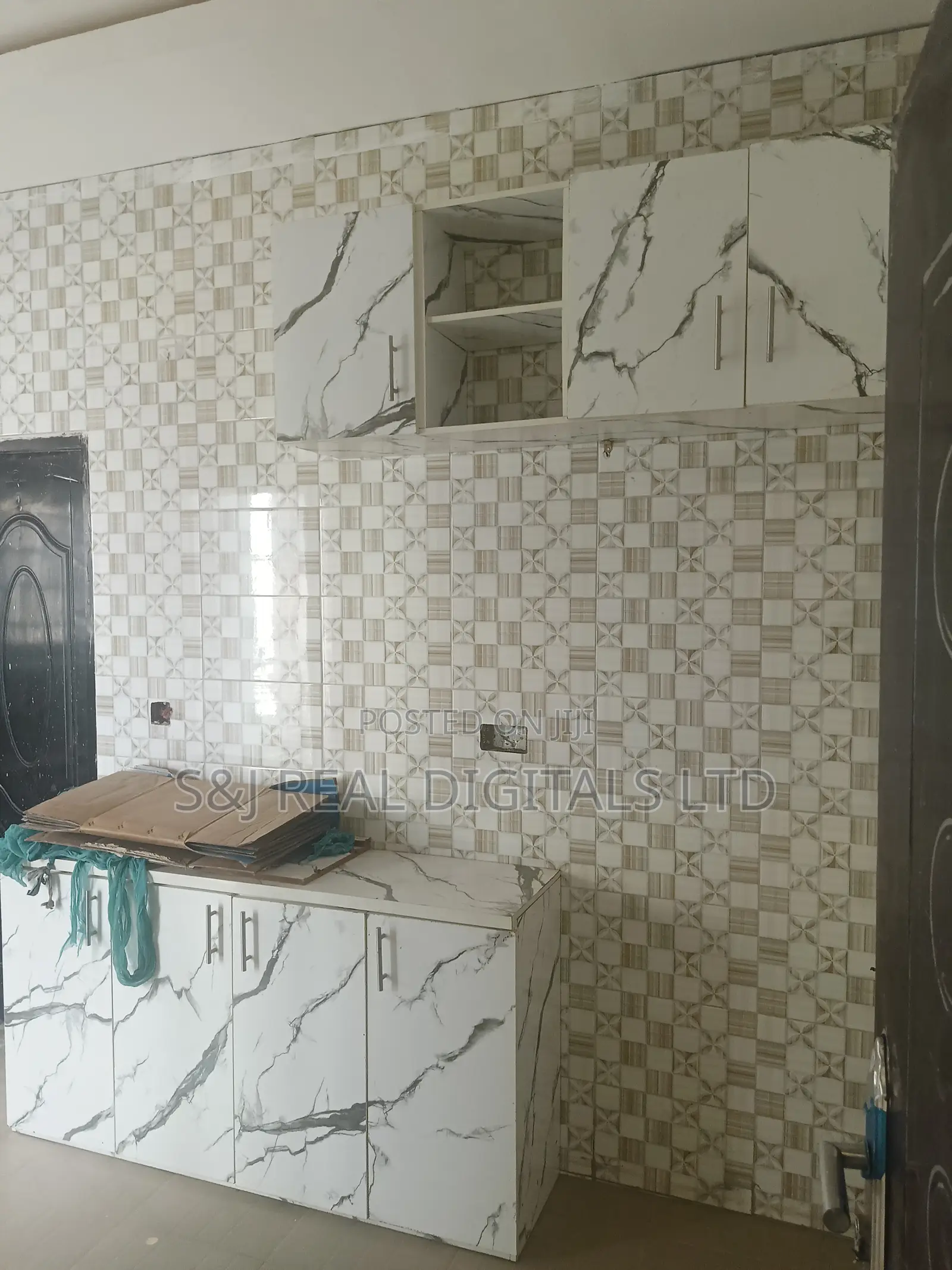 8bdrm Block of Flats in Kubwa for sale in Kubwa