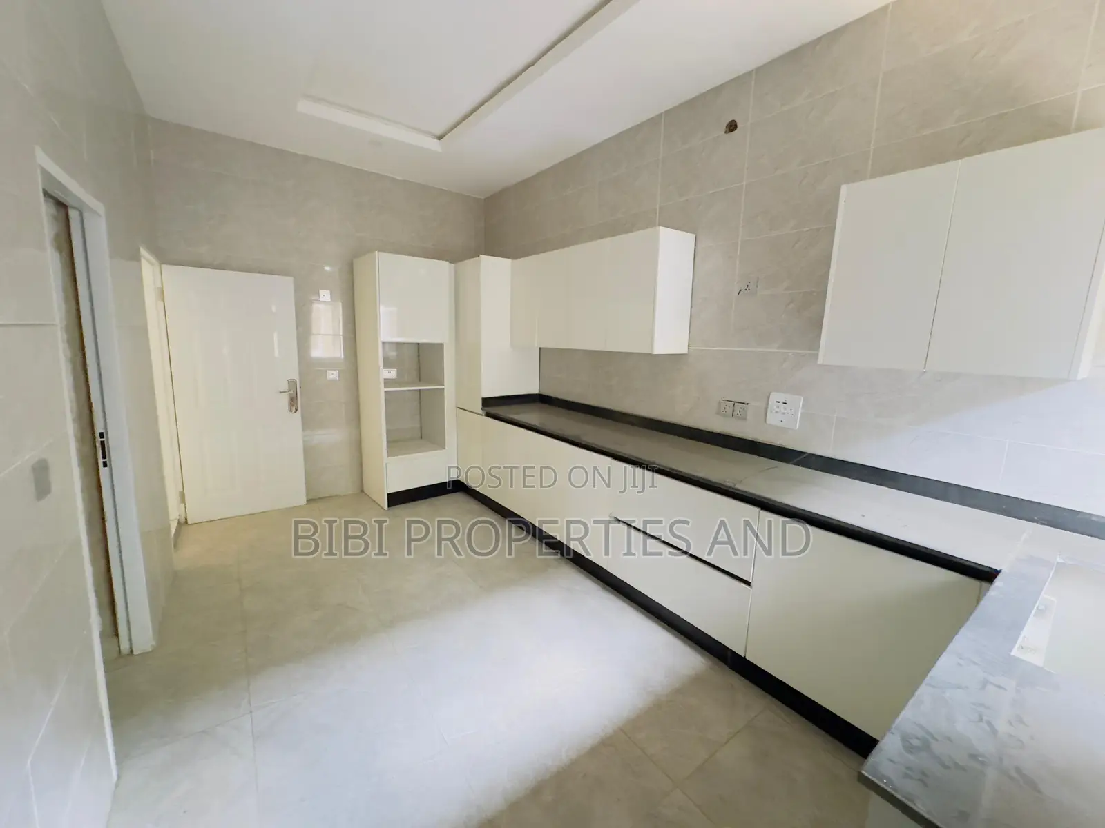 4bdrm Townhouse/Terrace in Life Camp for sale in Life Camp