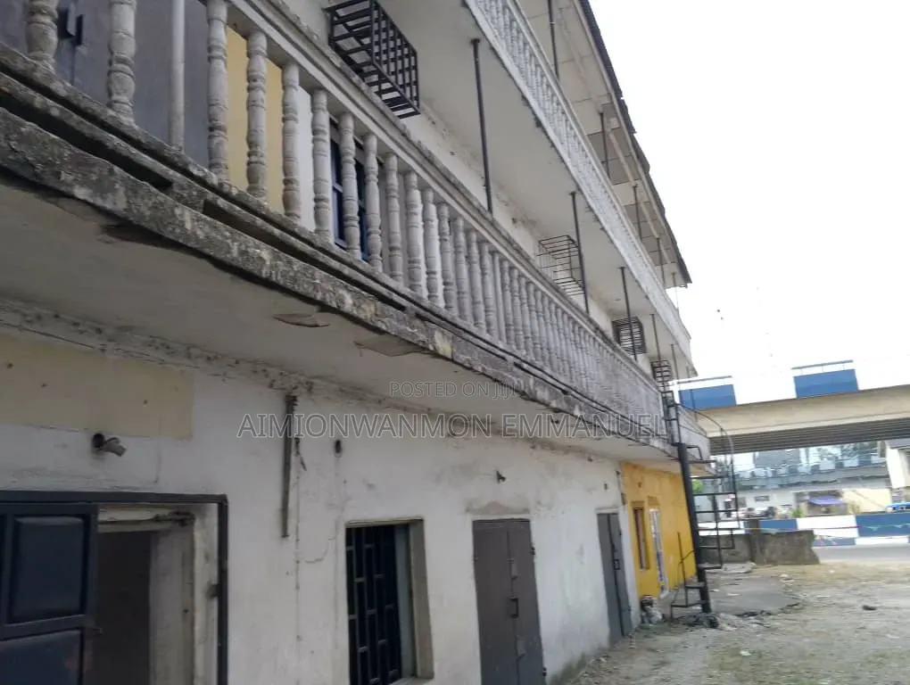 Commercial Property in Aba Expressway