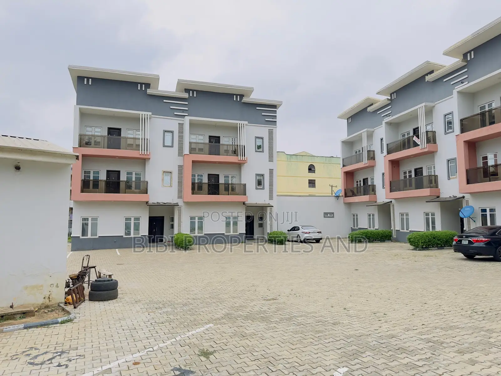 4bdrm Townhouse/Terrace in Life Camp for sale in Life Camp