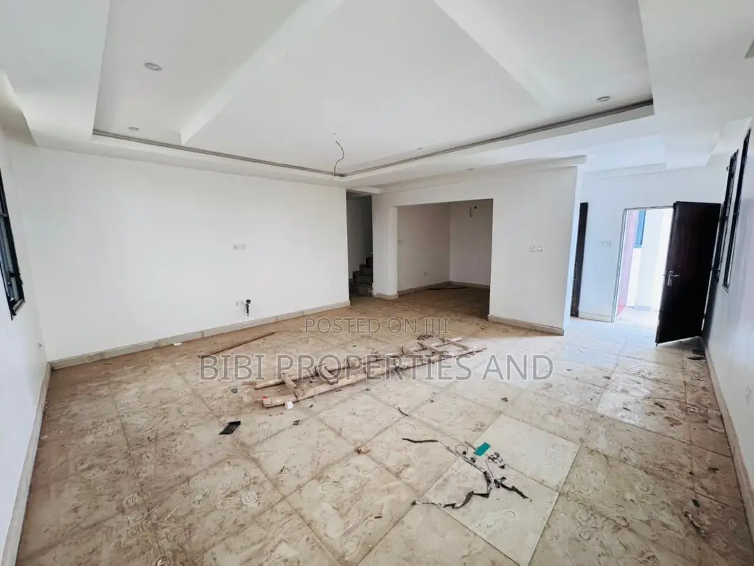 4bdrm Duplex in Mabushi for sale in Mabushi