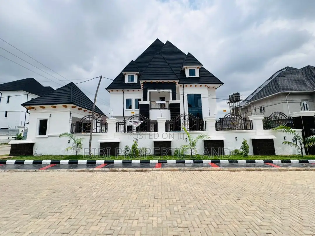6bdrm Duplex in Gwarinpa for sale in Gwarinpa