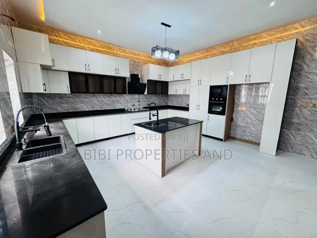 6bdrm Duplex in Gwarinpa for sale in Gwarinpa