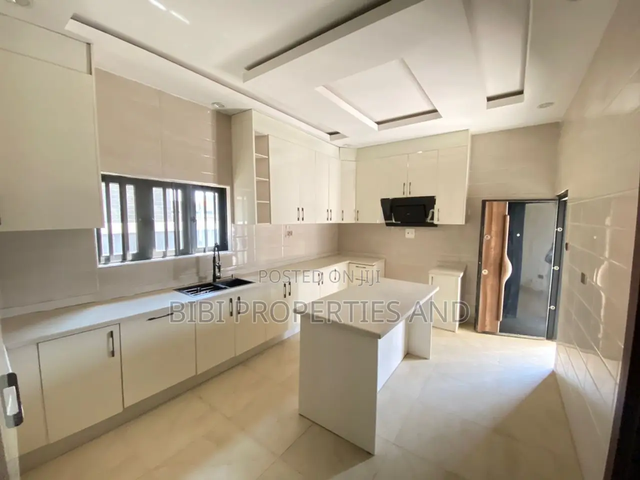 5bdrm Duplex in Idu for sale in Idu