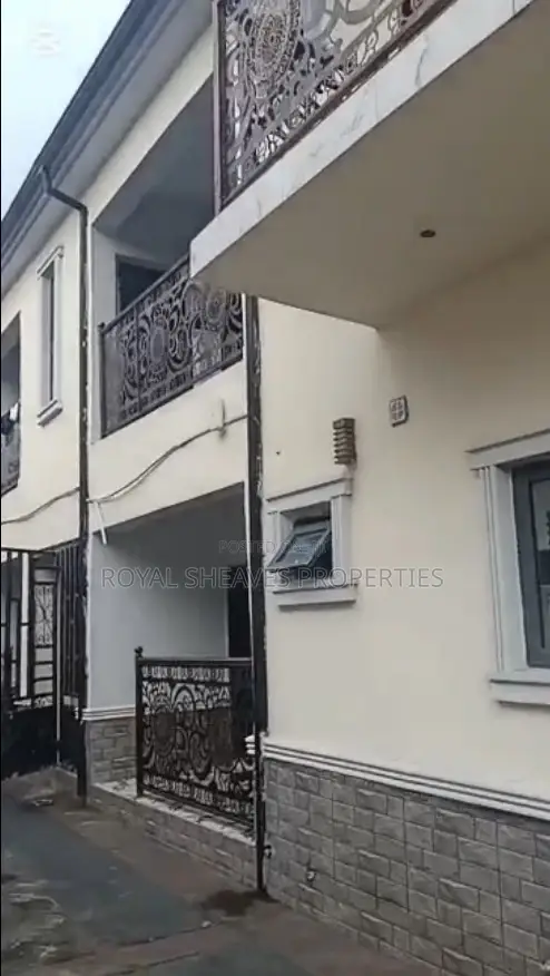4bdrm Duplex in Uzoba for sale in Uzoba