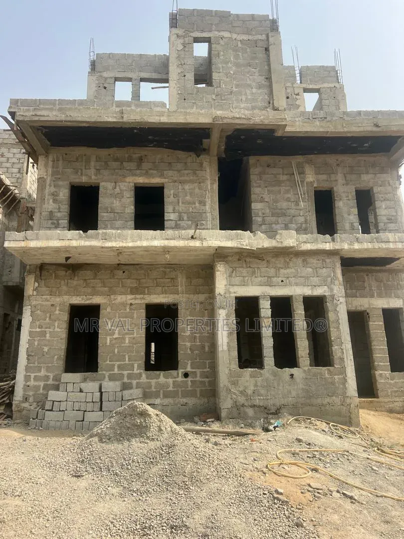 5bdrm Duplex in Katampe Extension for sale in Katampe Extension