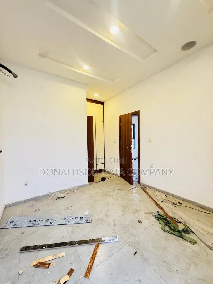 4bdrm Duplex in Punch Estate, Mangoro for sale in Mangoro