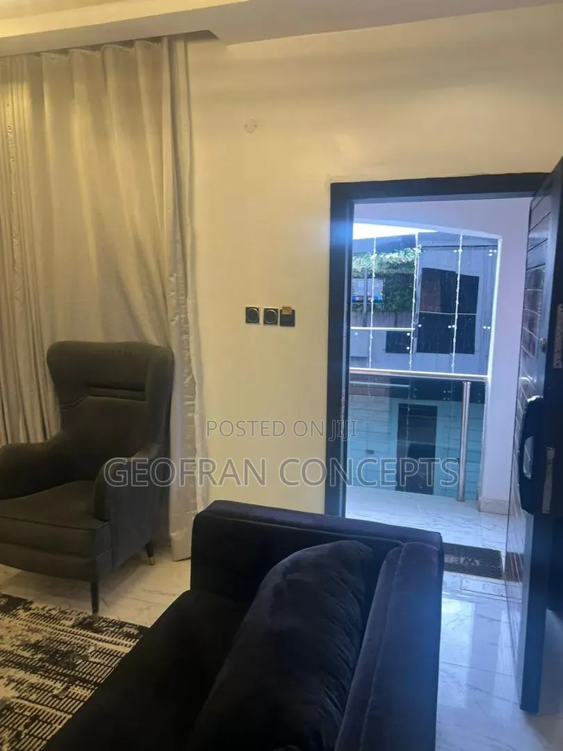2bdrm Block of Flats in Benin City for sale in Benin City