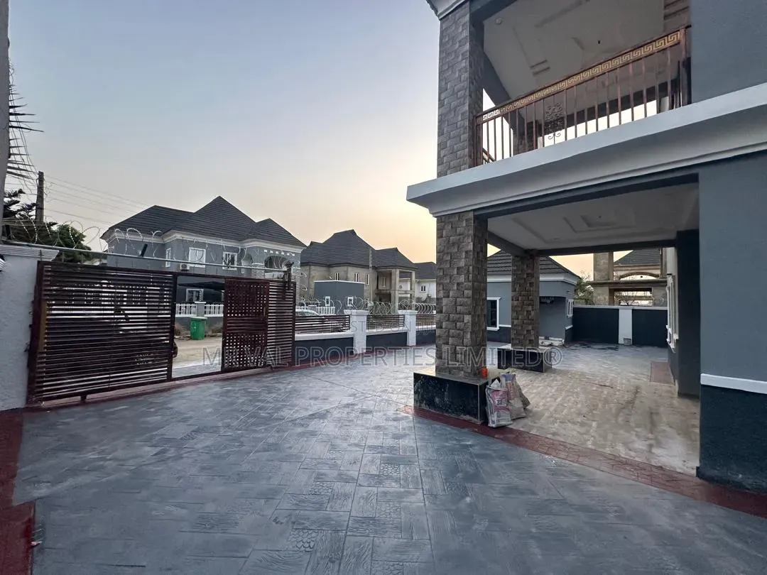 4bdrm Duplex in Supercell Estate, Apo Resettlement for sale in Apo Resettlement