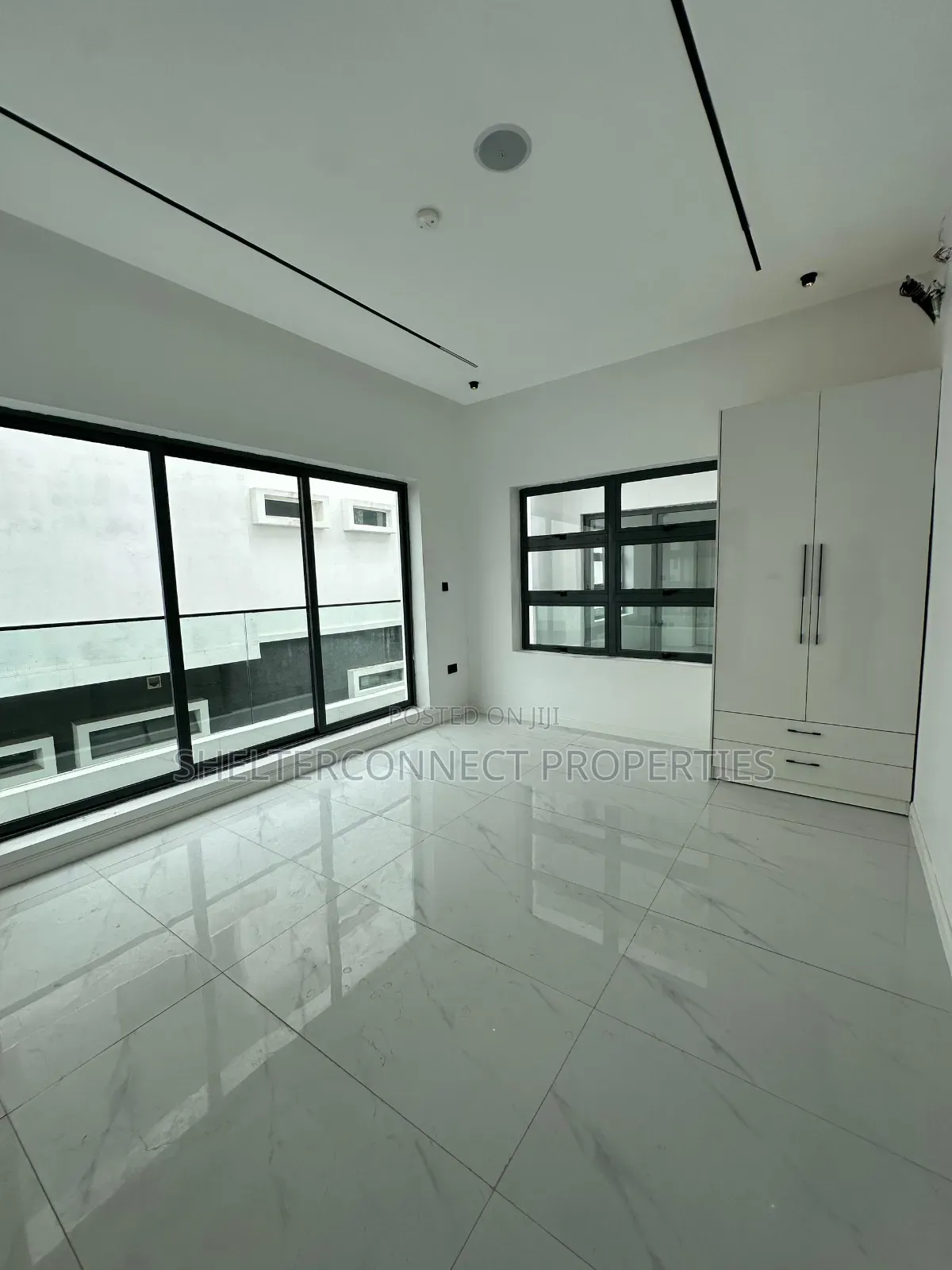 5bdrm Duplex in Lekki Expressway for sale in Lekki Expressway