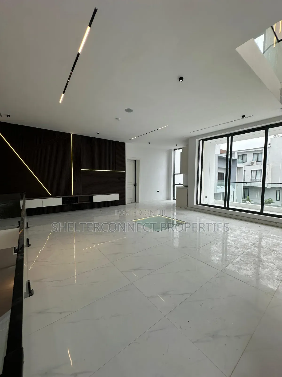 5bdrm Duplex in Lekki Expressway for sale in Lekki Expressway