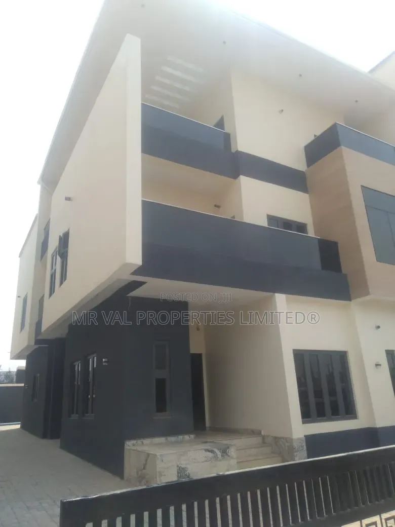 5bdrm Duplex in Aiben Estate, Idu for sale in Idu