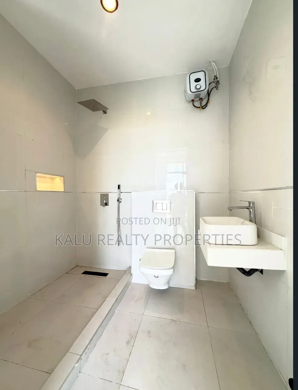 3bdrm Apartment in Ikate for sale in Ikate-Elegushi