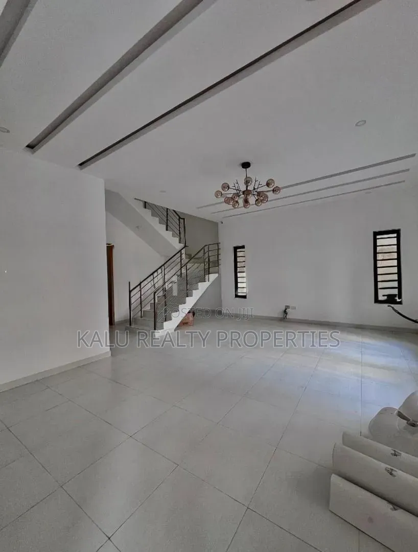4bdrm Duplex in Orchid Road, Lekki Phase 2 for sale in Lekki Phase 2