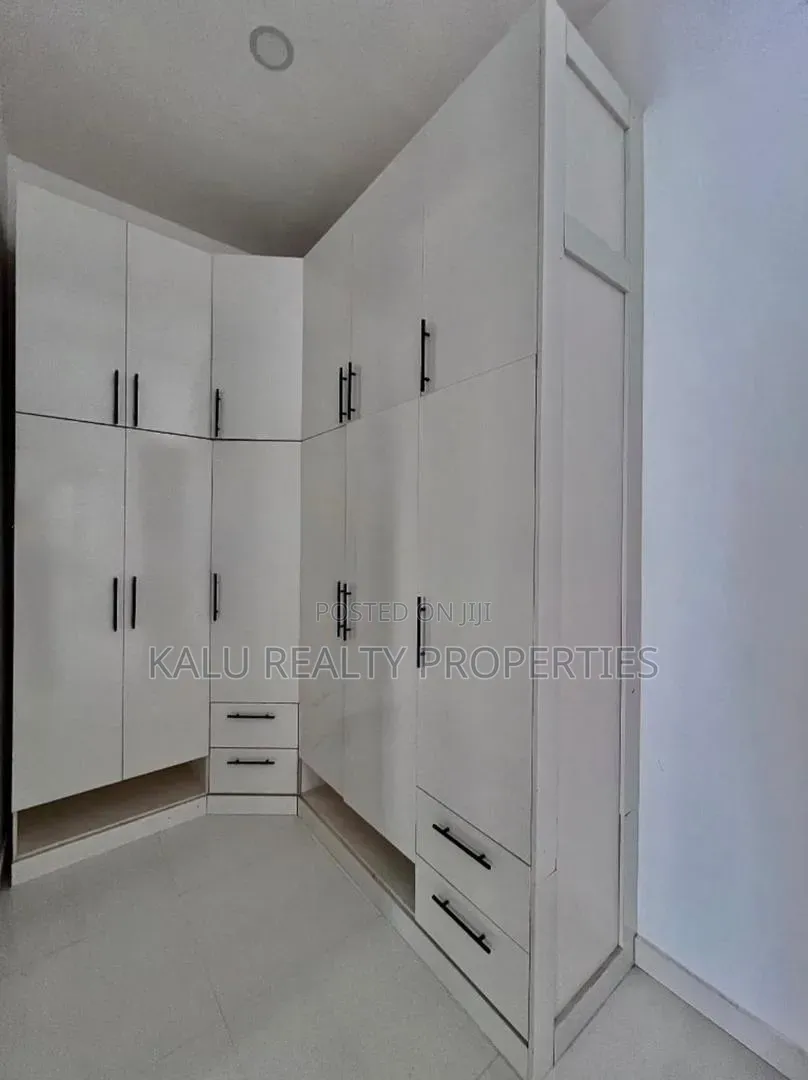 4bdrm Duplex in Orchid Road, Lekki Phase 2 for sale in Lekki Phase 2