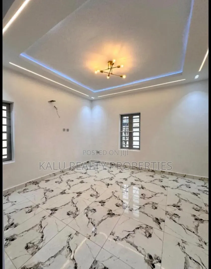 4bdrm Duplex in Orchid Road, Lekki Phase 2 for sale in Lekki Phase 2