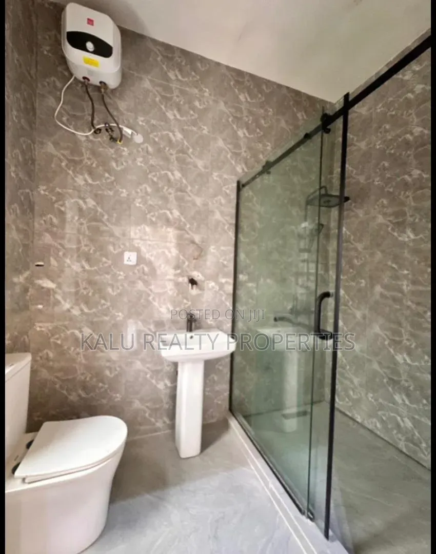 4bdrm Duplex in Orchid Road, Lekki Phase 2 for sale in Lekki Phase 2